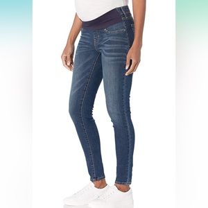 Levi’s maternity jeans